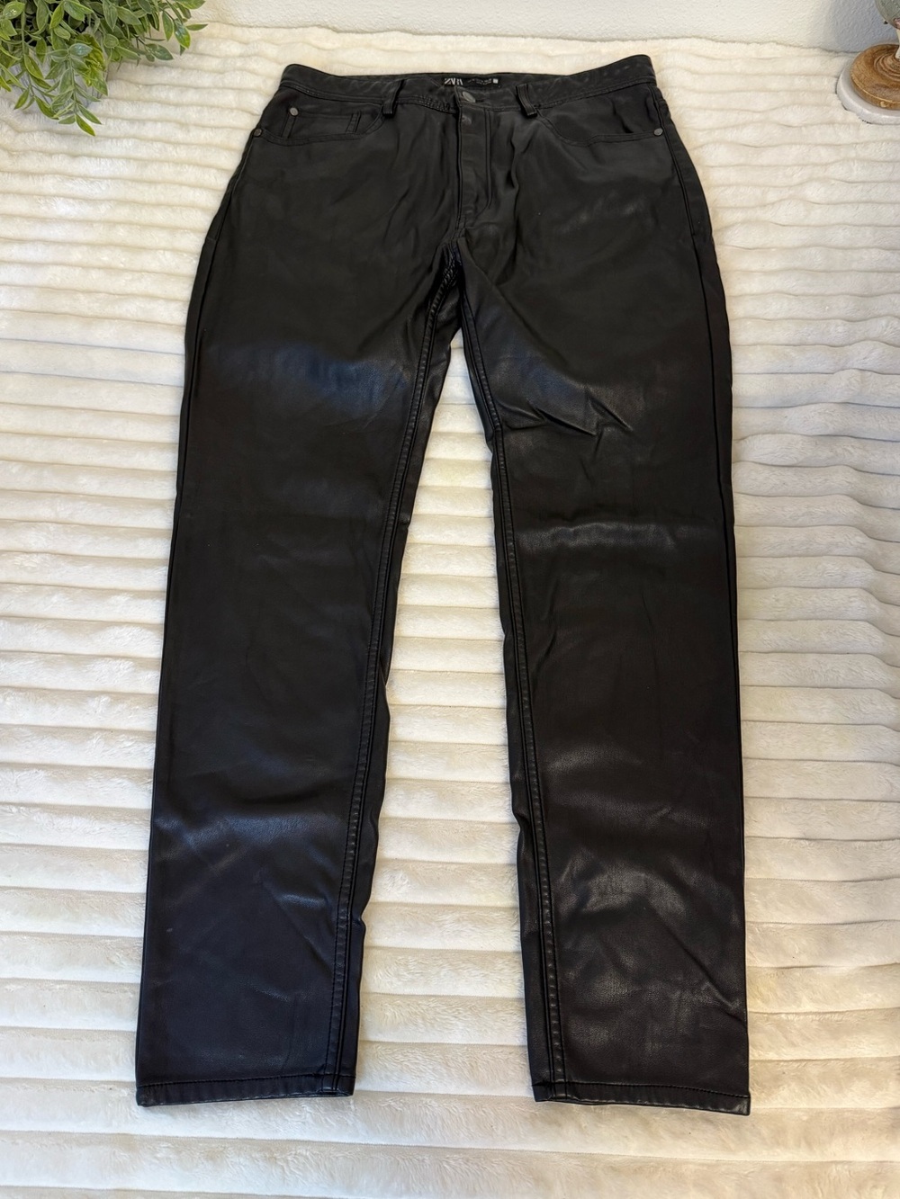 Zara faux leather pants size 32